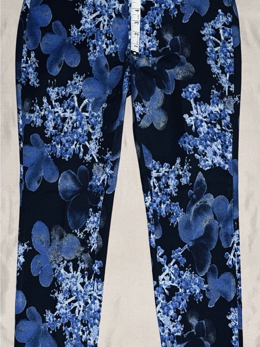 Banana Republic Women’s Size 4 Black Sloan Pants Blue Floral Print w/Hook - Picture 7 of 7